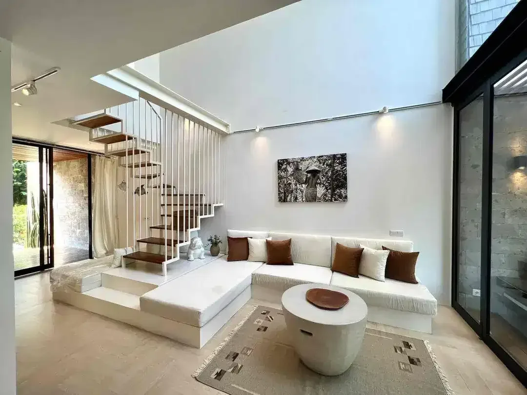 LUXURY 3 BEDROOMS STRATEGI AND PRIME LOCATION A HEAT OF BERAWA CANGGU - Image 8 of 10