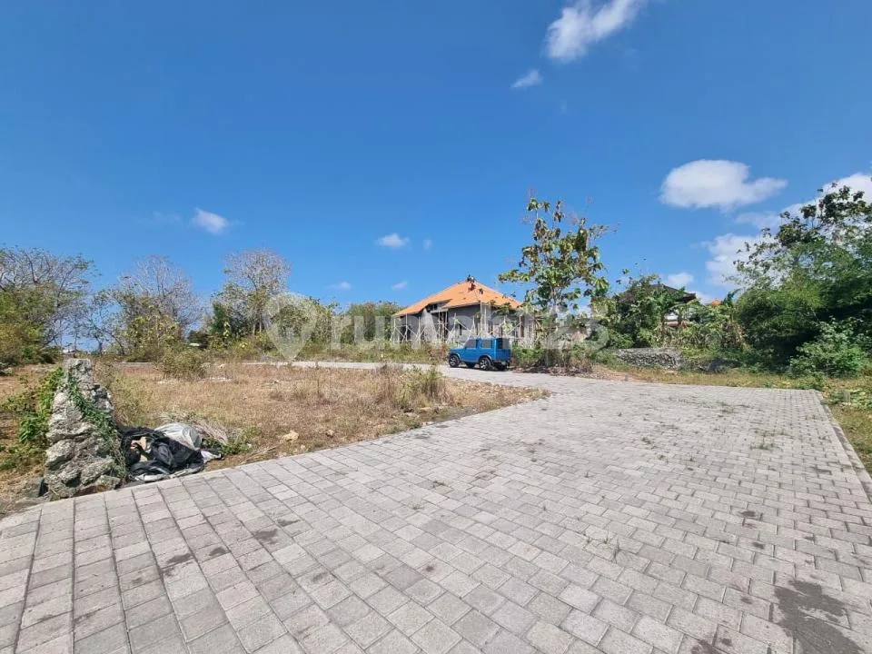 Tanah di Lingkungan Villa dan Hotel dengan Pemandangan Laut - Image 3 of 4