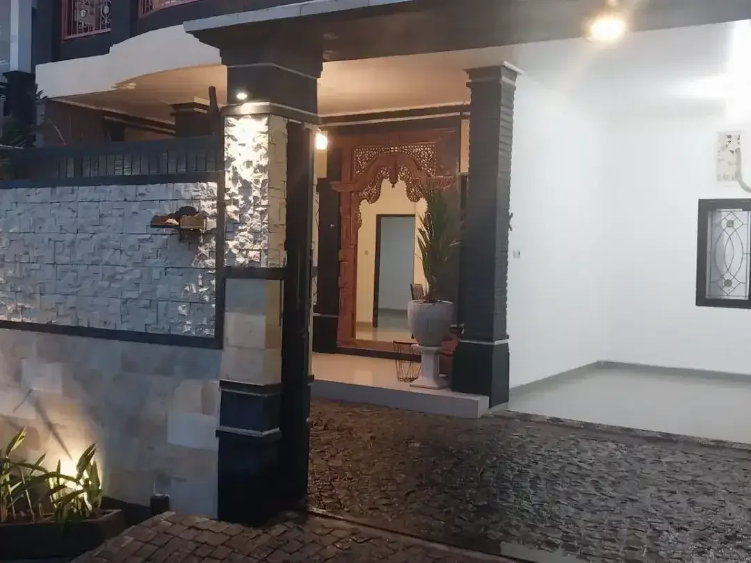 Rumah Nyaman 5 Kamar tidur dekat Kerobokan Badung Bali - Image 3 of 10