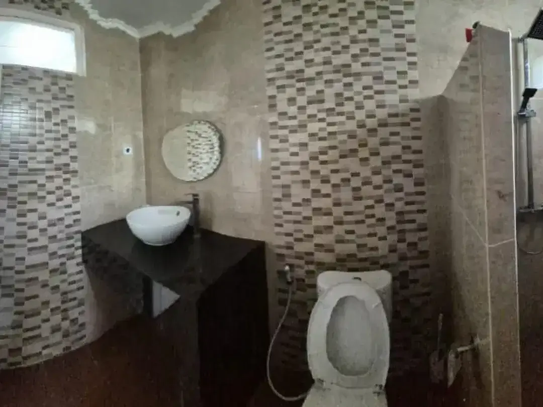 JUAL RUMAH SEMI VILLA PURI GADING - Image 9 of 10