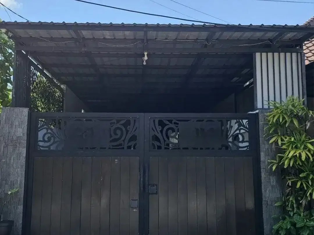 Rumah 8 Kamar Tidur Siap Huni Dijual, di Muding, Kerobokan Area - Image 1 of 9