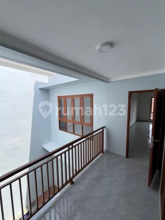 Rumah Vila Modern 2 Lantai Lokasi Strategis Dekat Pantai Sanur - Image 4 of 4
