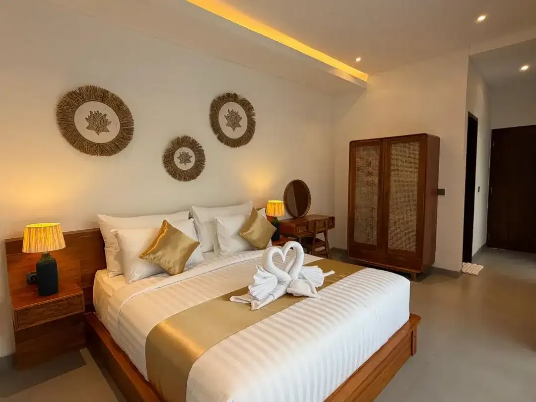 FULLY FURNISHED VILLA FOR SALE AT PADONAN KUTA UTARA BALI - Image 9 of 10