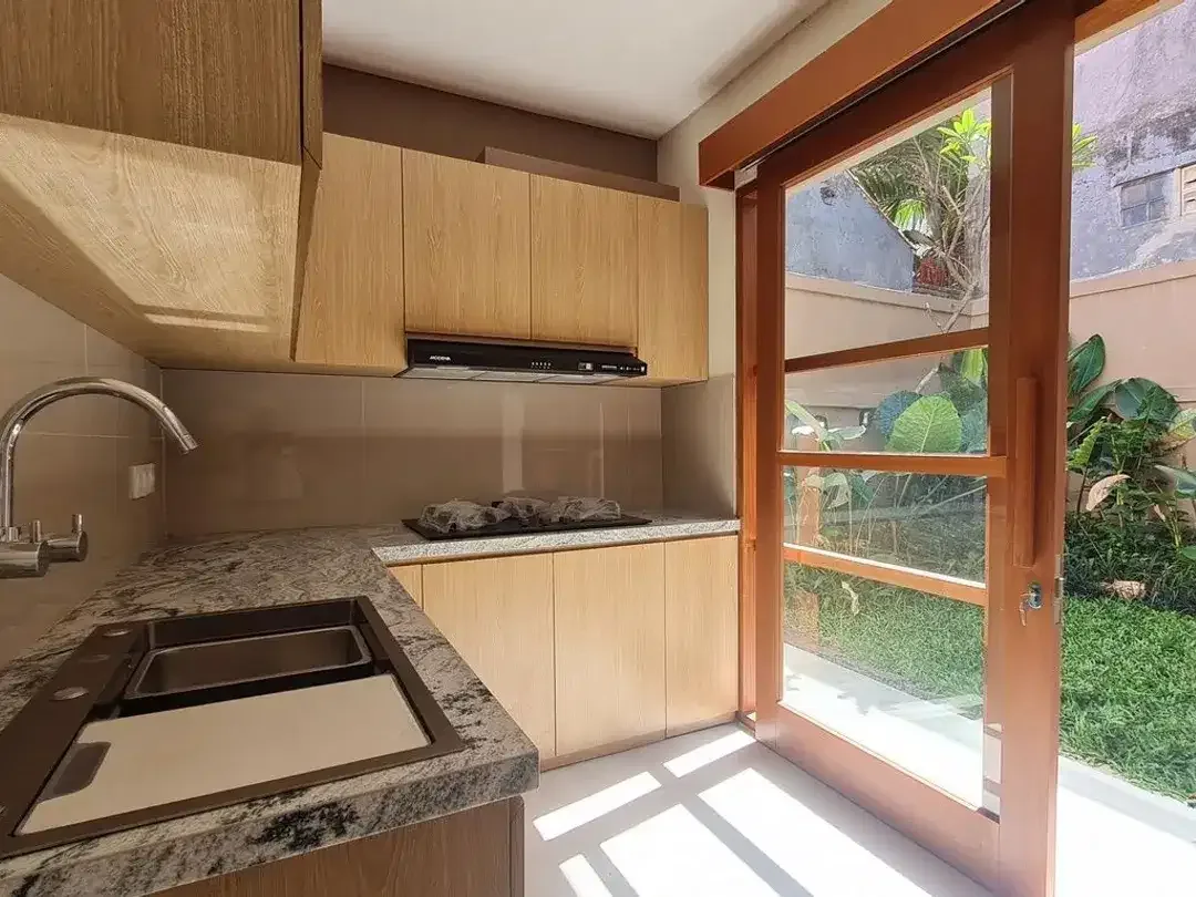 Villa Indah 3 Kamar Tidur Disewakan di Sanur - Dekat Pantai Sanur - Image 3 of 10