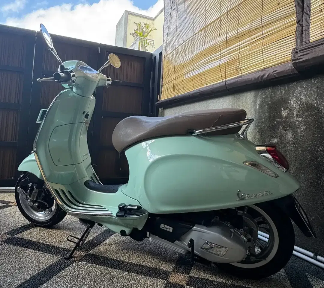 Vespa Primavera Tosca - Image 3 of 4