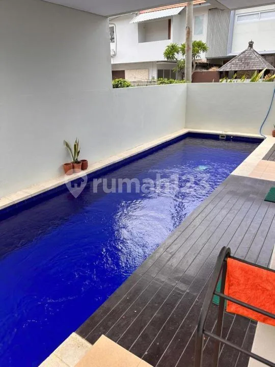 Rumah Aman Tenang Full Furnish Dua Lantai Kencana Gading Jimbaran - Image 1 of 4