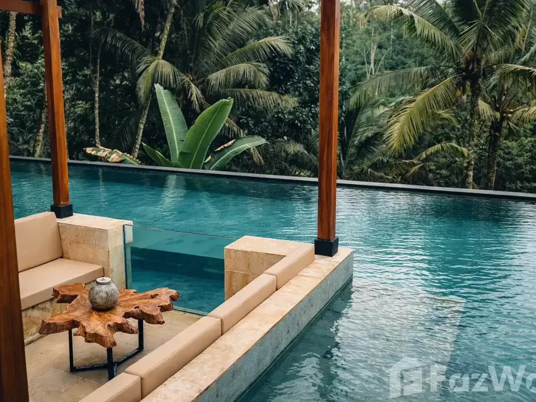 4 Bedroom Villa for sale in Tampak Siring, Bali - Image 2 of 10
