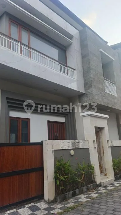 Rumah Bagus Modern 2 Lantai Bebas Banjir Akses Utama Bypass Sanur - Image 3 of 4