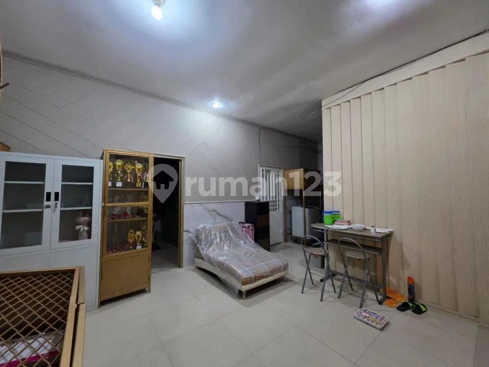 Disewakan Rumah Minimalis 2 Lantai Denpasar Barat, 5Kt, One Gate System, Rp 75-95 Juta/Tahun - Image 3 of 4