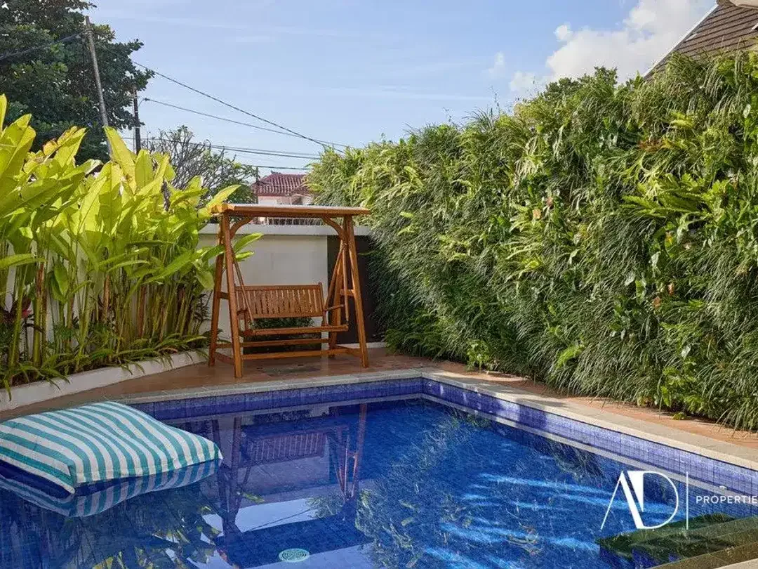 FREEHOLD | MODERN 5-BEDROOM LUXURY VILLA IN SEMINYAK - Image 3 of 10
