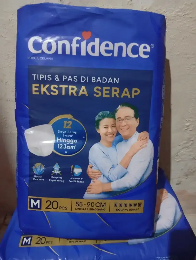 POPOK CELANA  DEWASA Confidence SIZE M  isi 20 pcs - Image 1 of 2