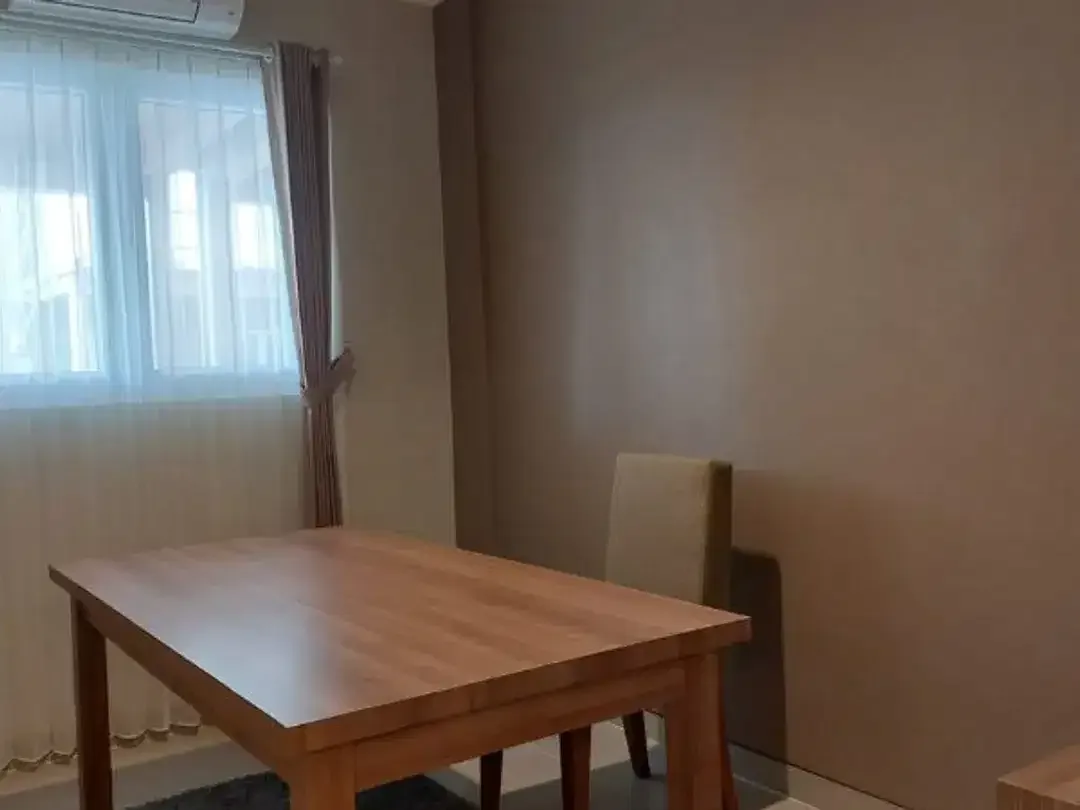 RUMAH CANTIK FULL FURNISHED 4BR DI PERUM HARVESTLAND JIMBARAN BADUNG - Image 5 of 10