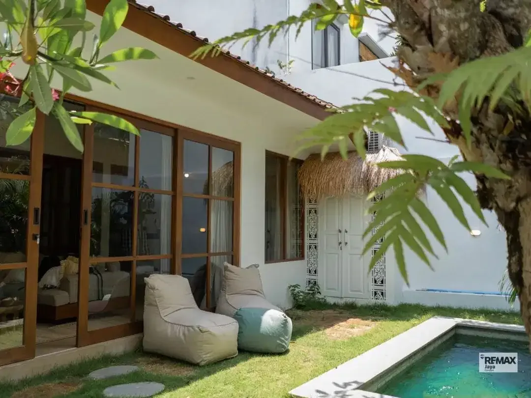 Stylish Tropical Villa With 13-Year Leasehold In Canggu - Image 1 of 10