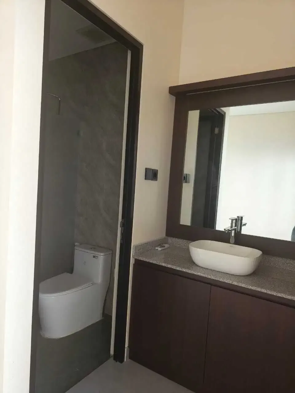 FOR RENT VILLA MINIMALIS 2 BR PRIVAT POOL KAWASAN STARTEGIS KEROBOKAN - Image 2 of 10