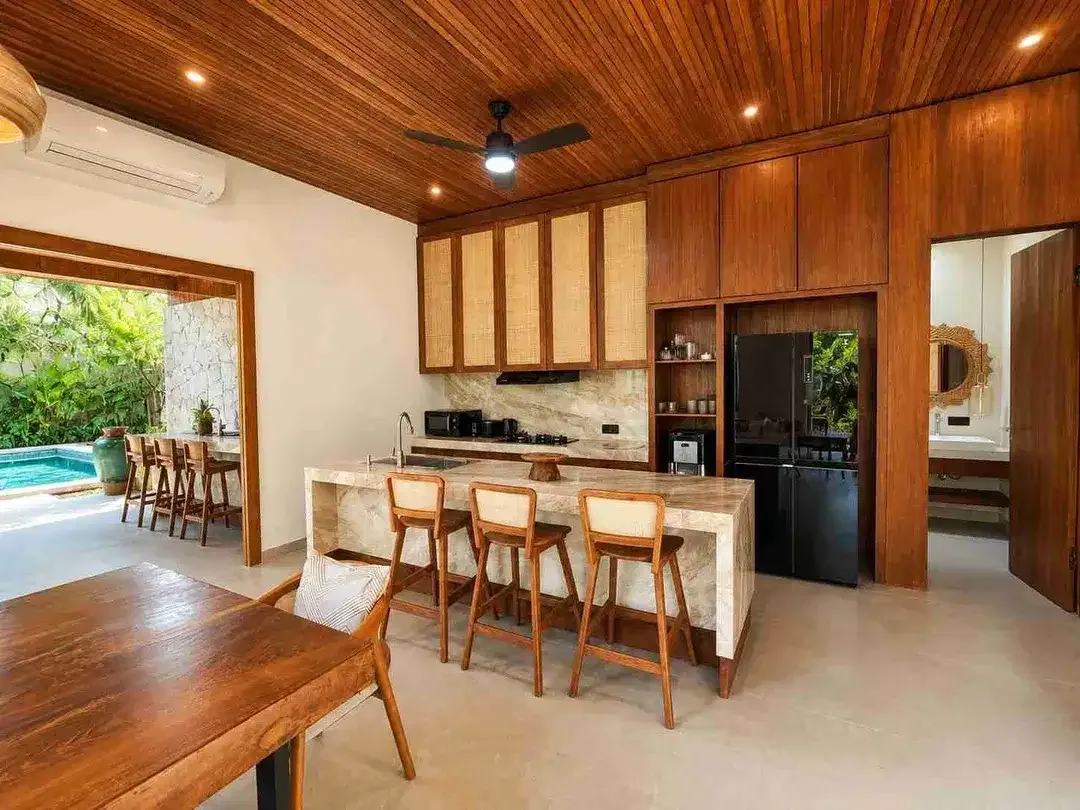 Dibuka Villa Mewah Freehold di Pantai Batu Bolong - Image 7 of 10