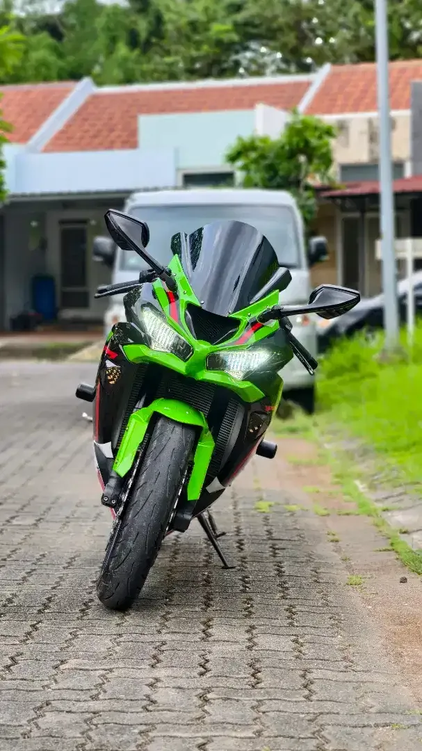 kawasaki zx6r 2021 green KRT iconic full mulus no minus - Image 8 of 10