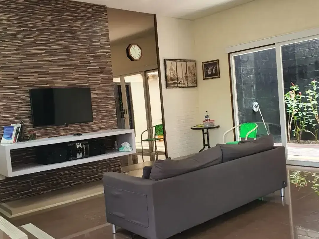 Villa Modern 2 Lantai Full Furnished Siap Huni - Image 5 of 7