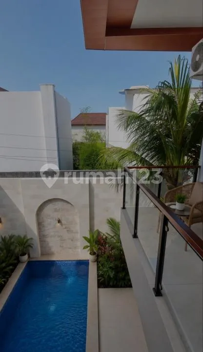 Disewakan Villa Mewah Dekat Pantai Sanur - Image 2 of 4