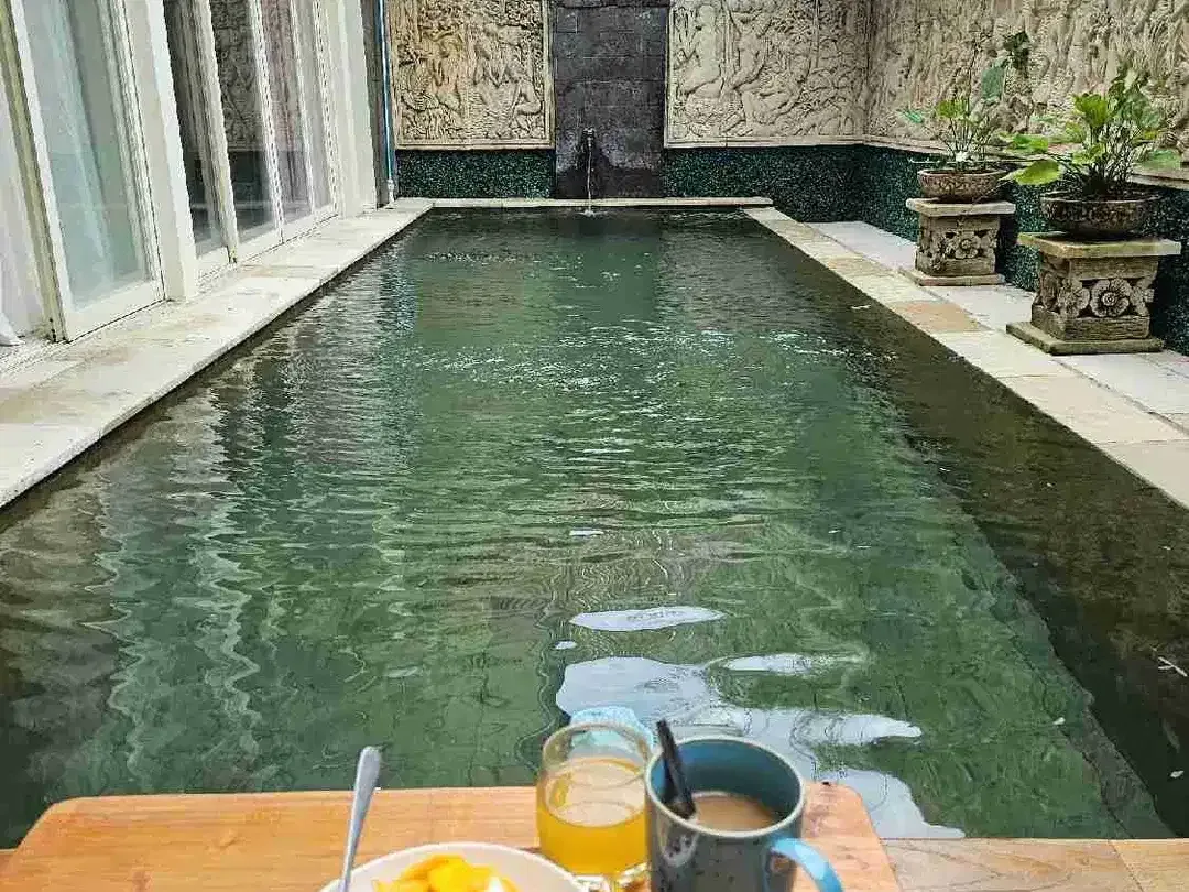 villa strategis penghasil cuan Banjar semer Kerobokan bali - Image 1 of 10