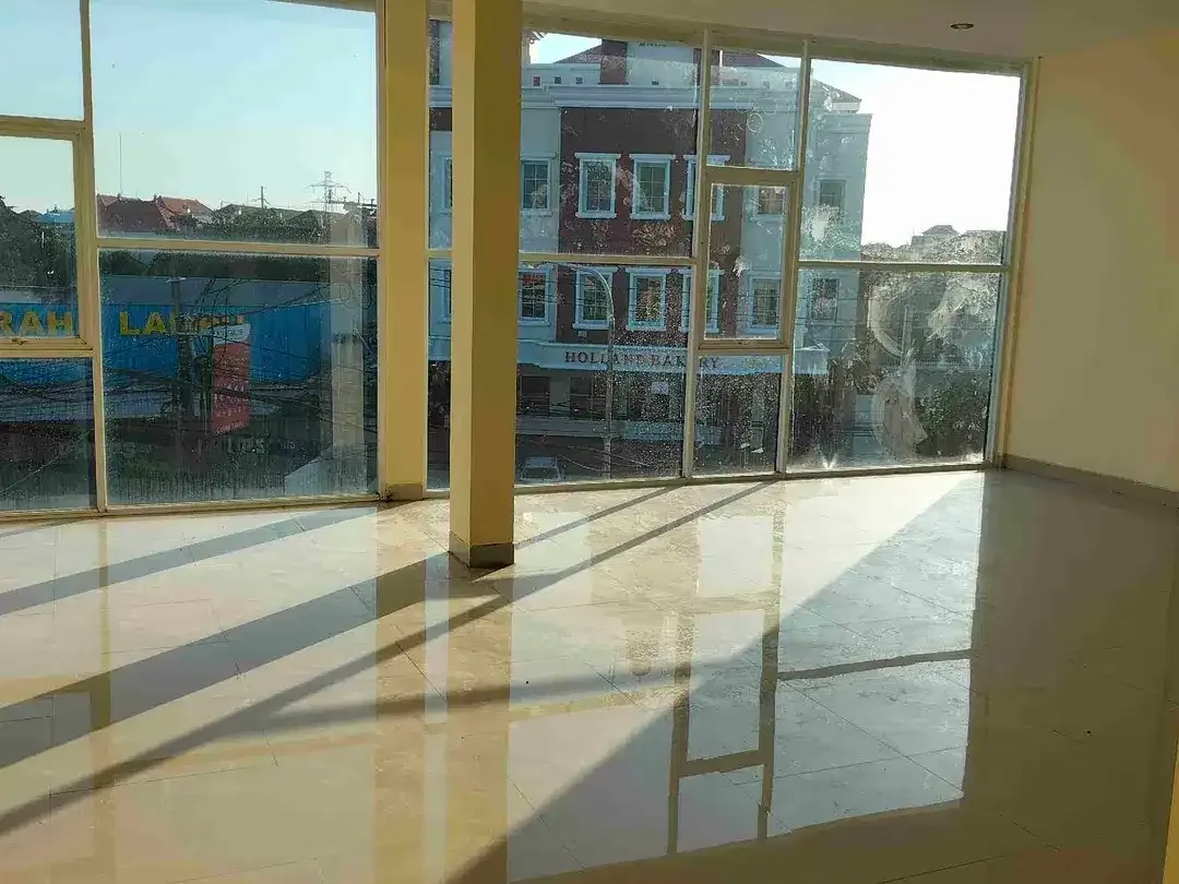 jual 2 ruko loss atau 3 ruko  lantai.3 di jln Raya Mahendradata denpasar - Image 7 of 8
