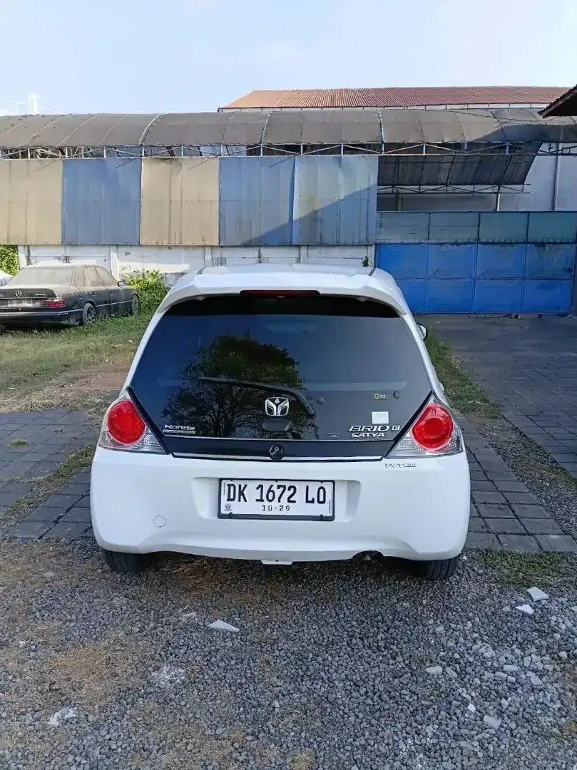 Honda Brio Satya E Manual 2015 Putih Low Odo 16 Rb - Image 4 of 9