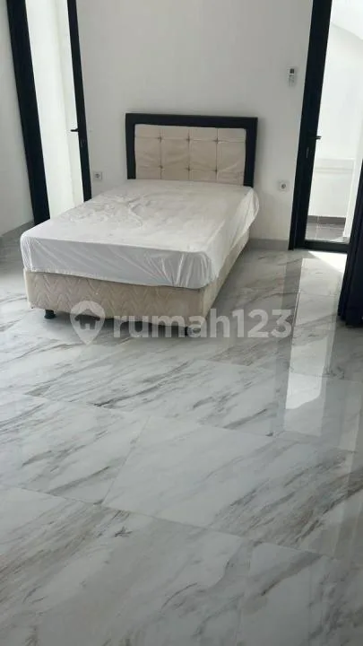 Luxurious Brand New 3 Bedrooms House In Renon, Ciung Wanara - Image 3 of 4