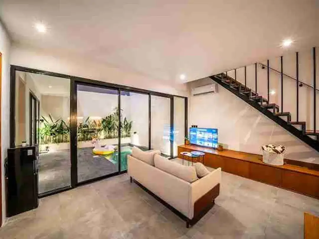 Villa Tropical Modern Tumbak Bayuh Canggu Dekat Pantai - Image 7 of 10