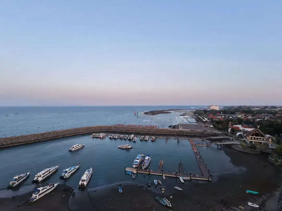 DIJUAL : TANAH BEACH FRONT PANTAI PADANG GALAK DEKAT PELABUHAN SANUR - KESIMAN - DENPASAR - BALI - Image 1 of 6
