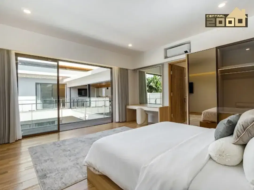 Luxury 3BR Villa with Private Gym & Sauna in Seminyak - Image 8 of 10
