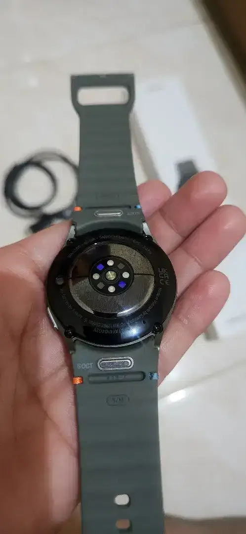 Samsung galaxy watch7 - Image 2 of 5
