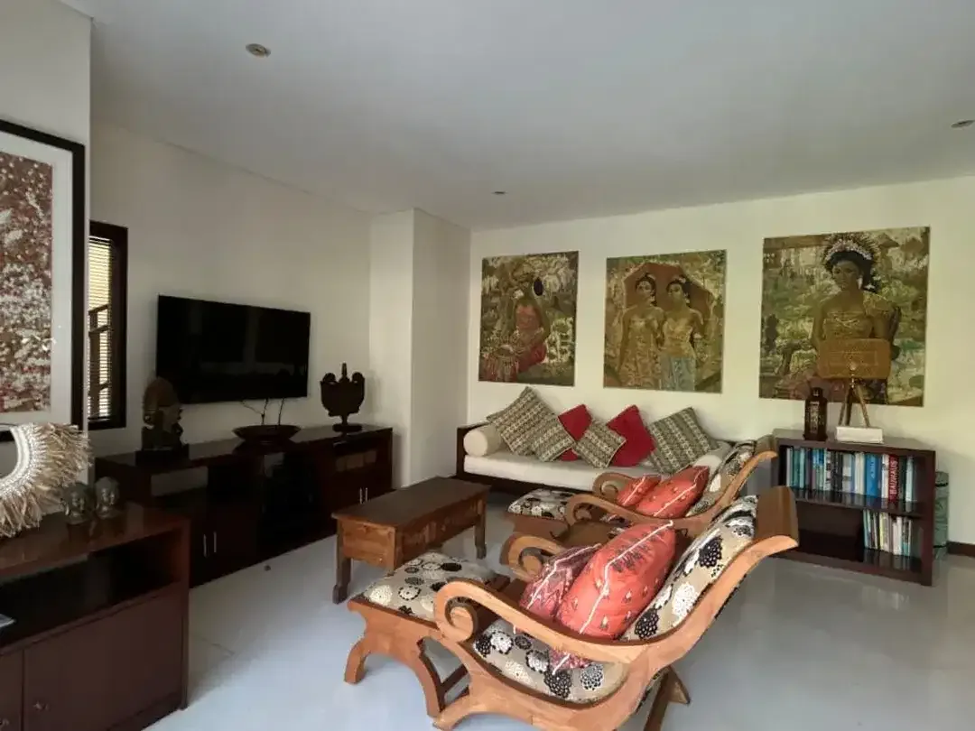 BALINESE VILLA NEAR PERERENAN BEACH - FOR SALE - Image 3 of 10