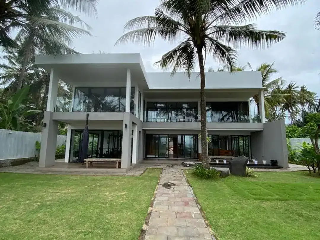 Villa Mewah Premium Dekat Pantai di Saba, Gianyar - Image 1 of 8