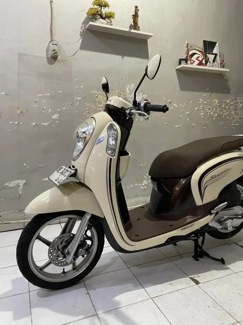 Scoopy 2015 // bintang dewata motor // - Image 1 of 7