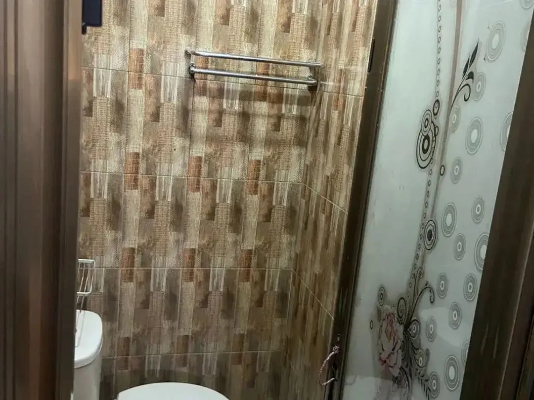 RUMAH 2 LANTAI DI JL GN ATHENA DENPASAR BARAT DEKAT TRANS STUDIO MALL - Image 9 of 10