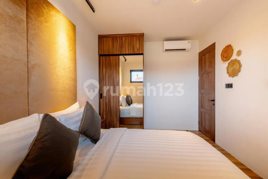 Rumah Apartment Modern Dekat Pantai Seminyak Bali - Image 2 of 4