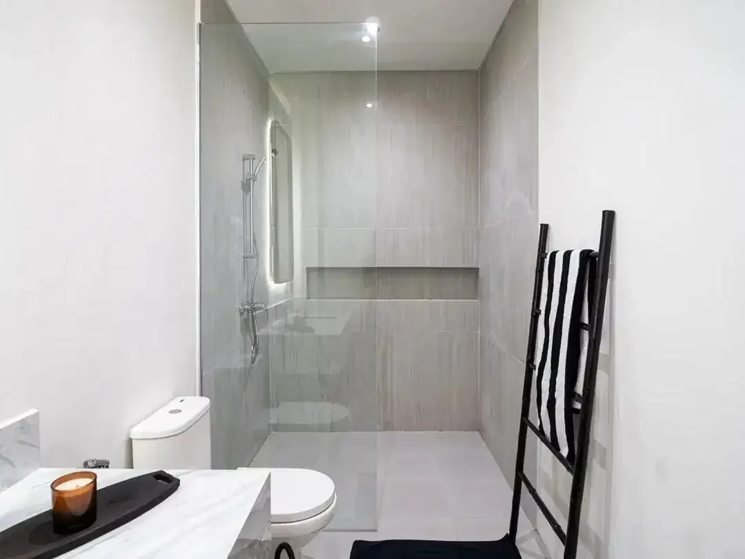 Modern Tropical Villa With Paddy Field View In Canggu Berawa - Image 5 of 9