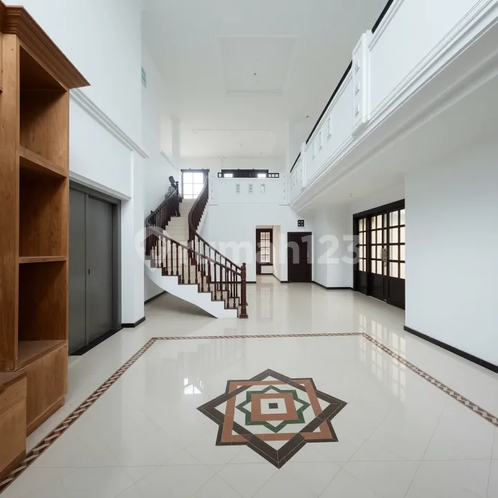 Dijual Rumah Modern Minimalis Berlantai 2 di Area Pemukiman yang Nyaman, Dekat Living World dan Dekat Sanur - Image 4 of 4