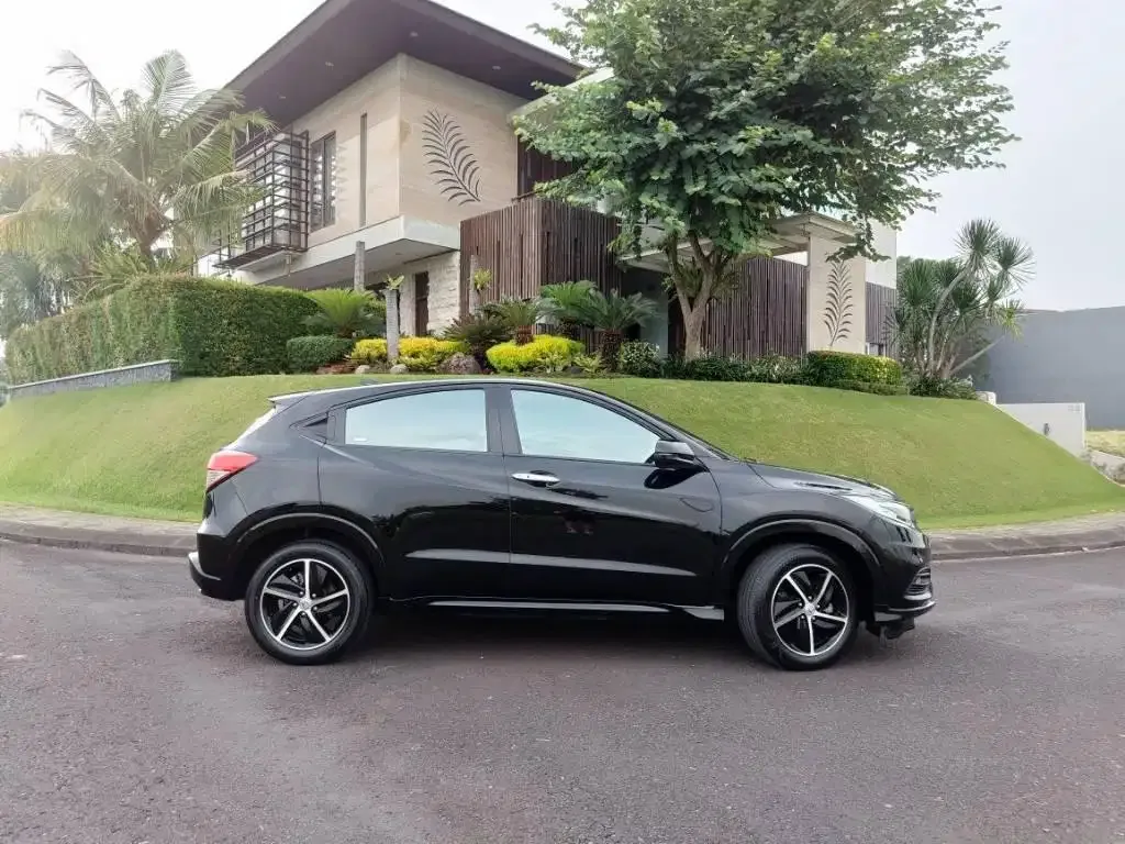 HRV PRESTIGE 2020 LOW KM - Image 3 of 10