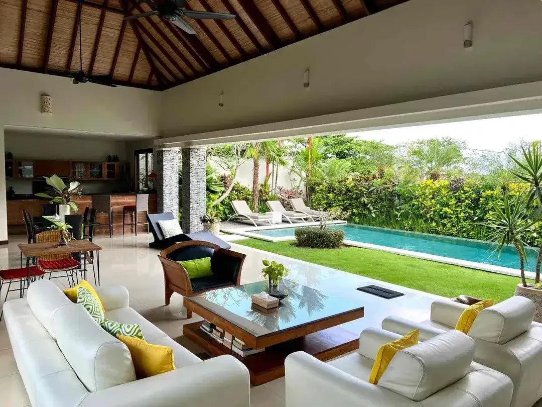 For sale villa
Located at Batu bolong - Image 8 of 10
