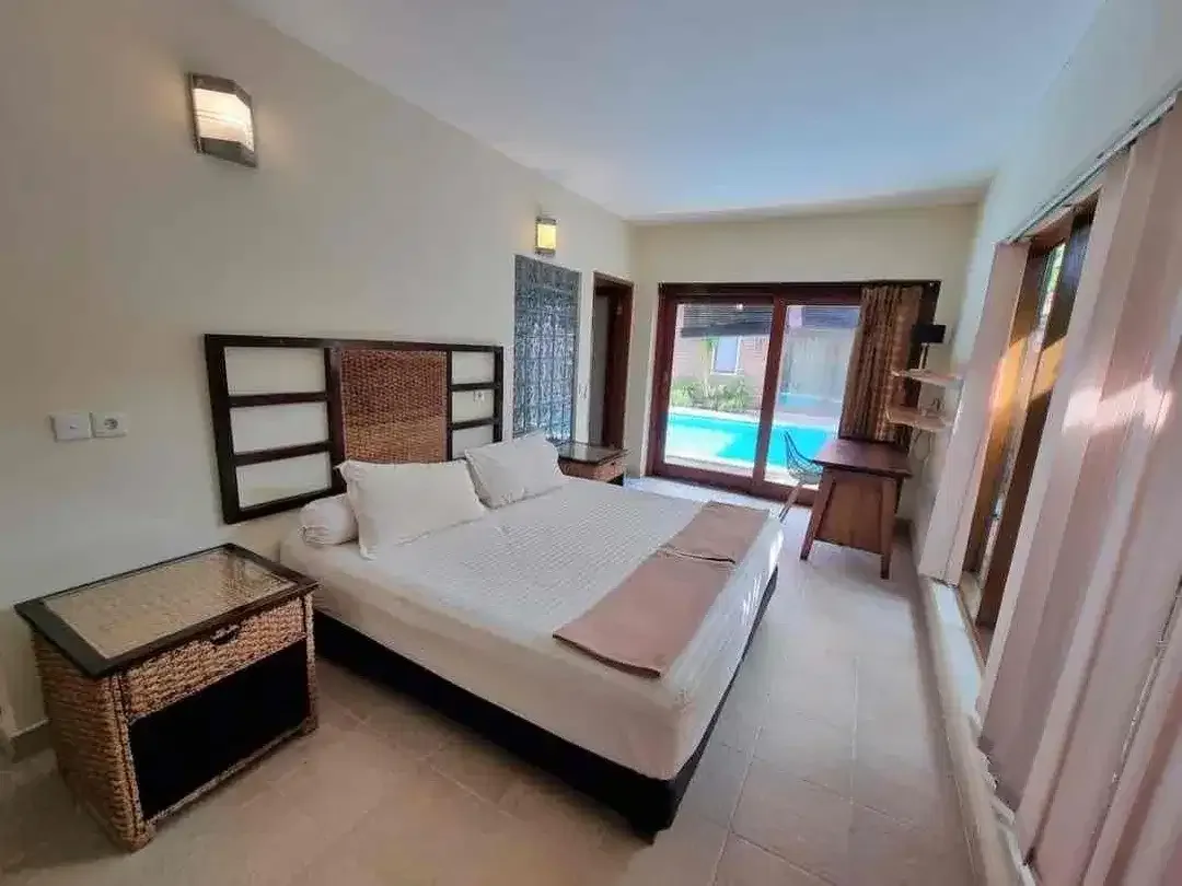 4 BEDROOMS RUMAH STYLE VILLA, TENANG LOKASI STRATEGIS DI SANUR KAUH - Image 5 of 10