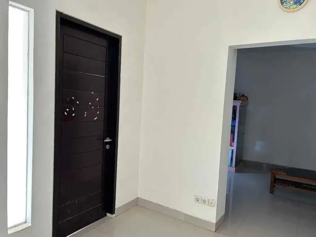 Di jual rumah lantai 3
Lokasi di Jln Tukad Batanghari PANJER- Renon - Image 6 of 10