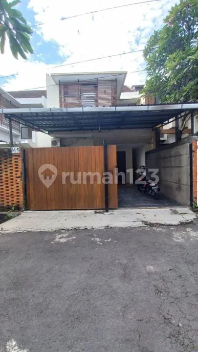 Jual Rumah 2 Lantai ,Renon Area, Lingkungan Bagus, Bebas Banjir - Image 2 of 4