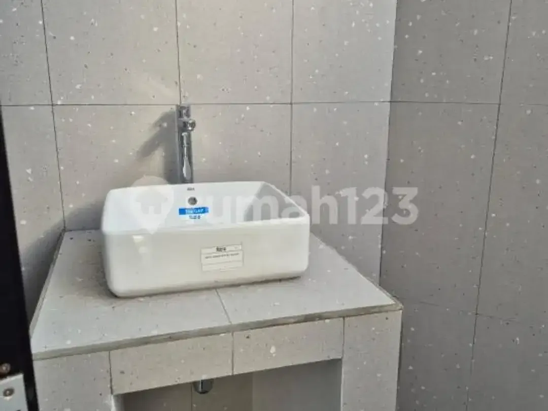 Disewakan Villa Cantik Estetik Lingkungan Sejuk dan Tenang - Image 1 of 5