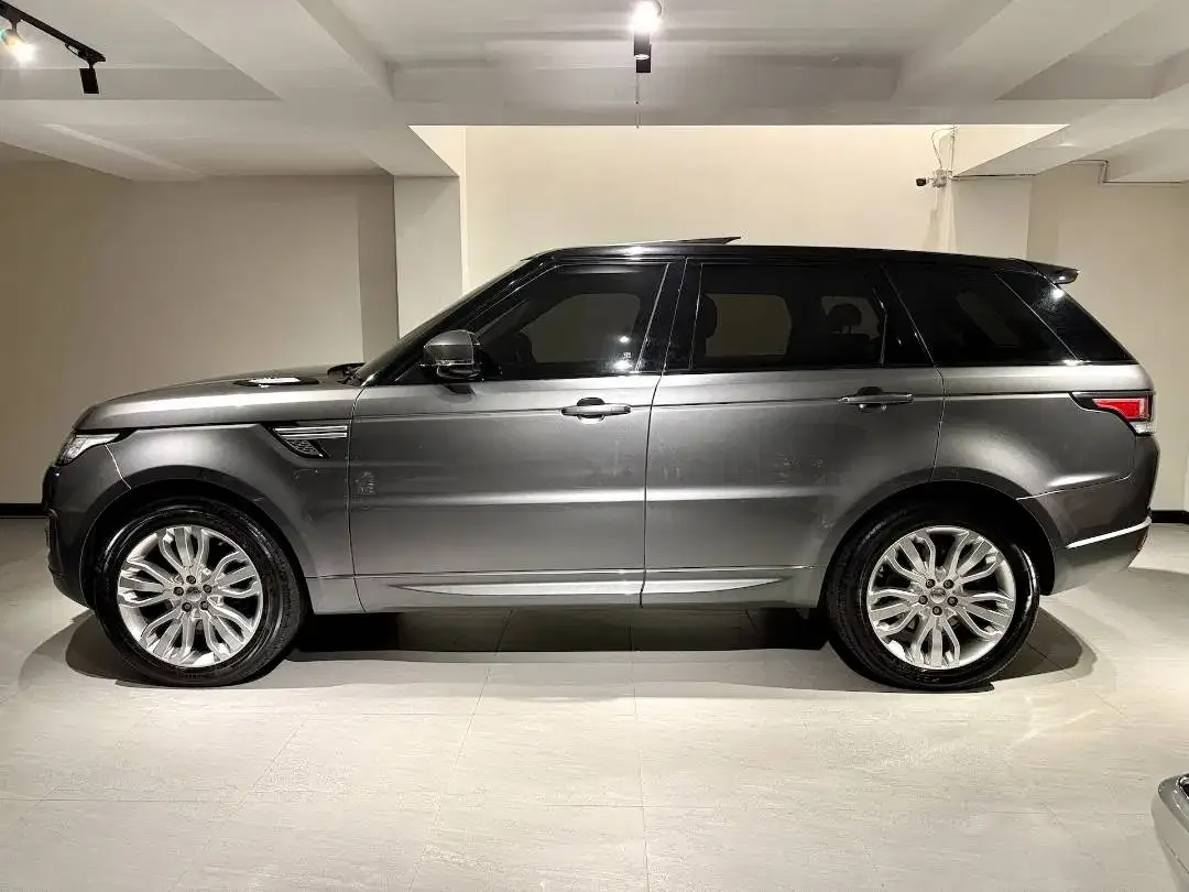 RANGE ROVER SPORT AUTOBIOGRAPHY 2014 RANGE ROVER SPORT 2014 3.0SC L494 - Image 4 of 10