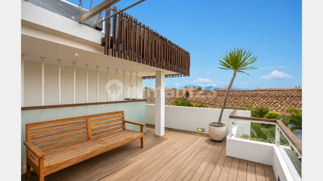 3Br Seminyak Modern Villa With Staff + Well Kept + Full Furnished - Image 4 of 4