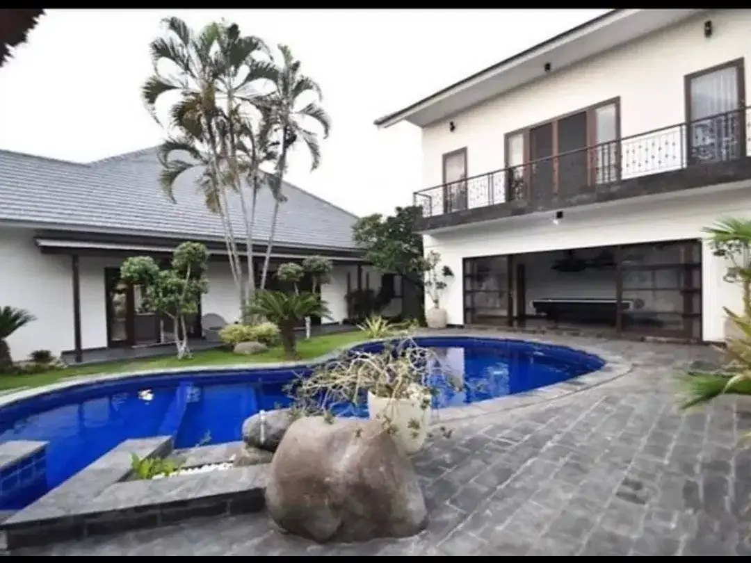 Villa For Sale in Berawa Beach Canggu - Image 3 of 10