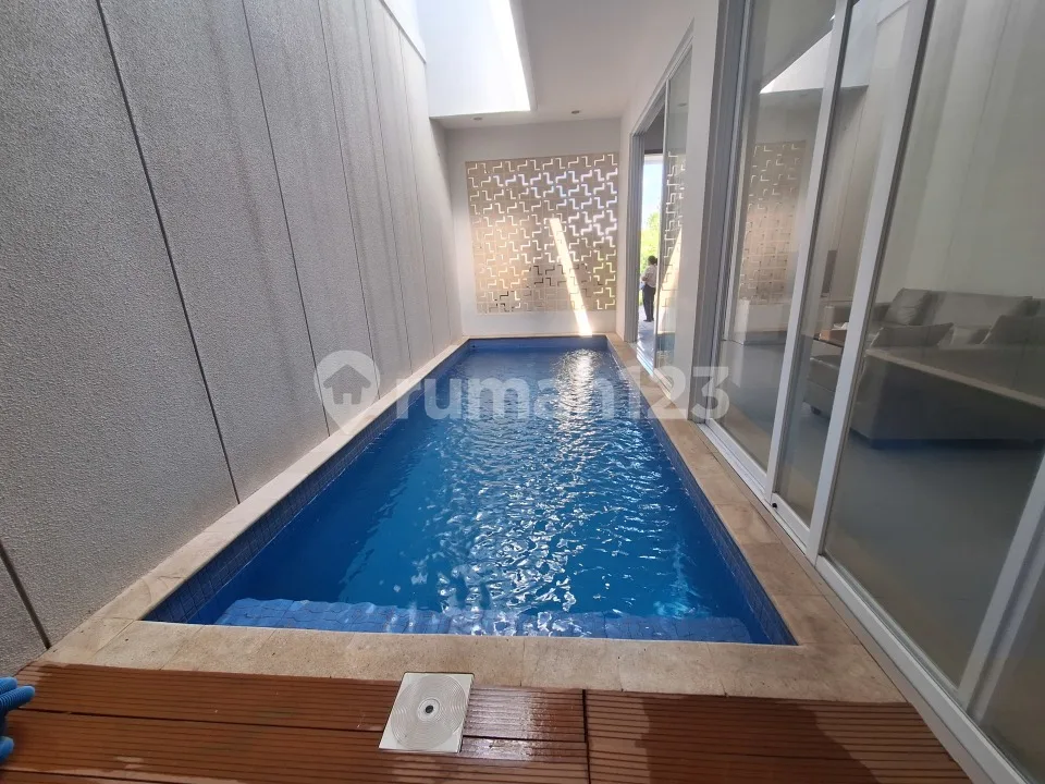 Disewakan Villa Modern dengan 3 Kamar Tidur di Canggu - Image 3 of 4