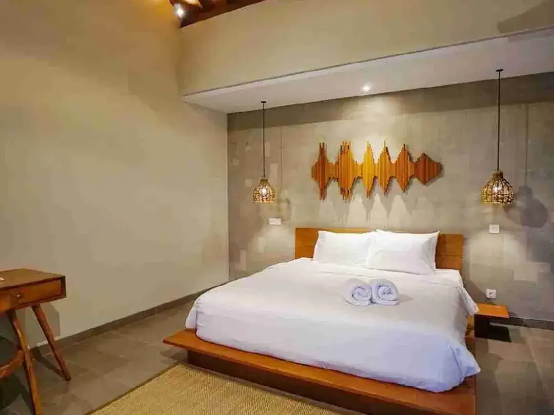 VILLA IN TUMBAK BAYUH FOR RENT - Image 7 of 10