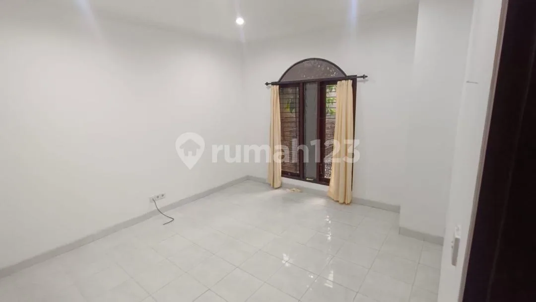 Disewakan Rumah di Jalan Tukad Balian Renon - Image 3 of 4