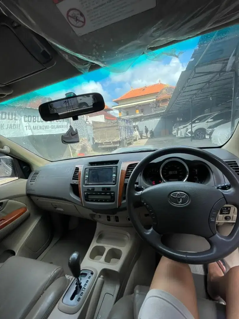 For sale Toyota Fortuner 2009 TRD G type - Image 5 of 9